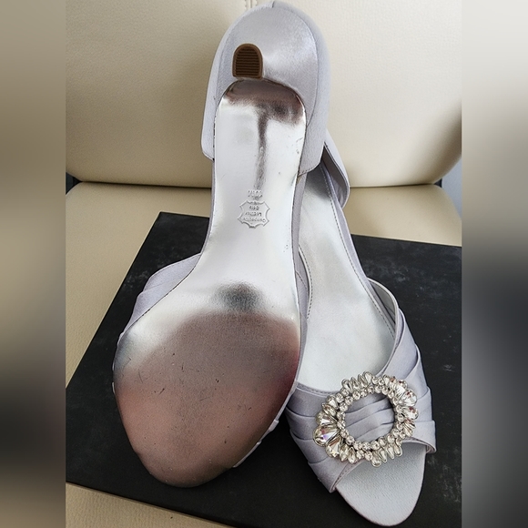 Silver Jewelled Heels Size 10 - Picture 3 of 3